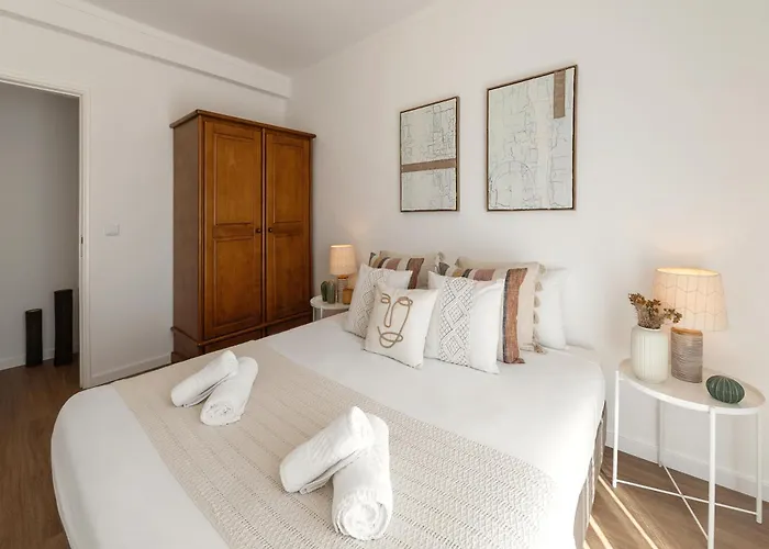 ヴィラ Seabreeze アトウギア・ダ・バレイア